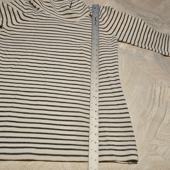 Women’s White with Gray Stripes French Connection Turtleneck Tunic, Medium - Picture 6 of 6